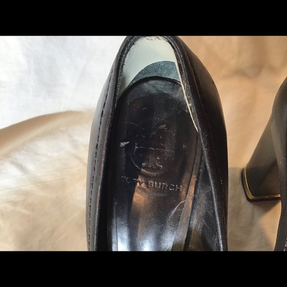 Tory Burch black leather studded pumps, EUC, sz 8M - Picture 7 of 8